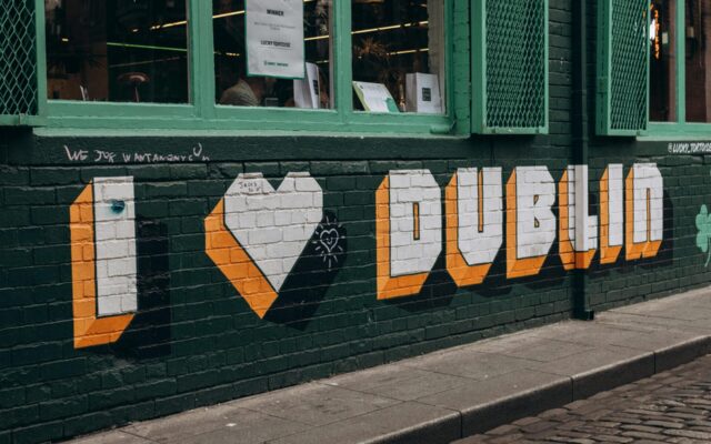 Government Considers Longer Citizenship Wait Times Amid UK Asylum Policy Changes